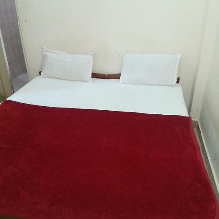 Red Lion Hotel Calangute Bagian luar foto