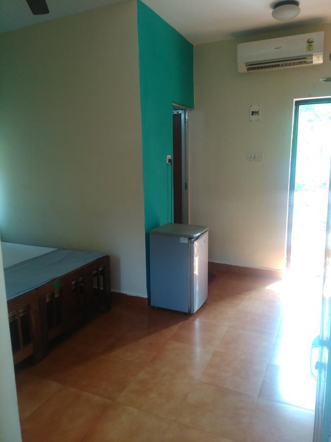Red Lion Hotel Calangute Bagian luar foto